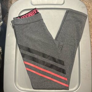 Under Armour Fitted leggings    Size small.  Like new